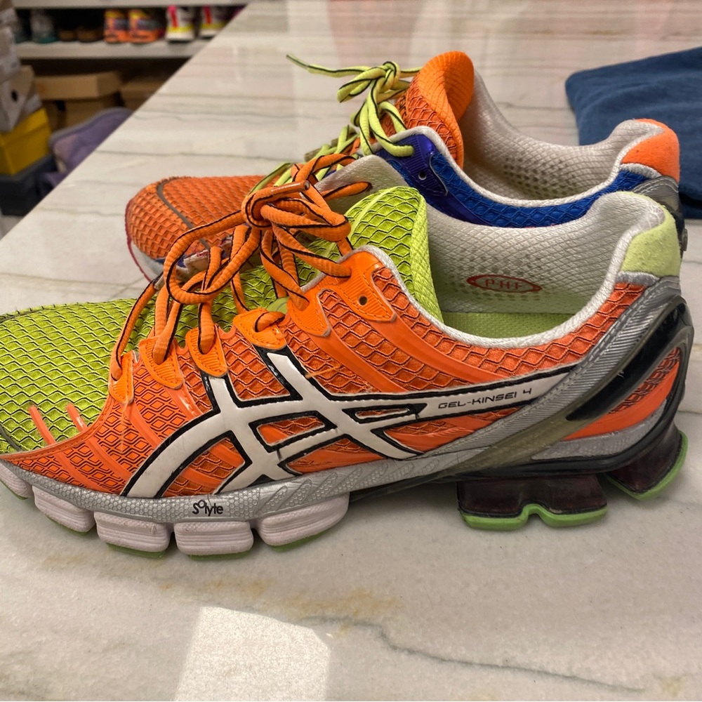 Asic T139N Mosiac Men’s Gel Shoes size 9.5 M     Iconic shoes